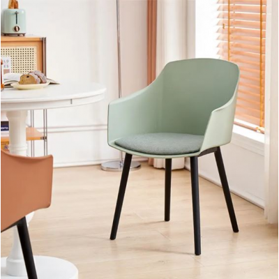 Fauteuil TAHIA vert pieds noir